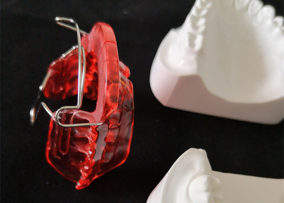 Les orthodonties faites sur commande de positionneur de dent d'OEM simples installent facile maintiennent